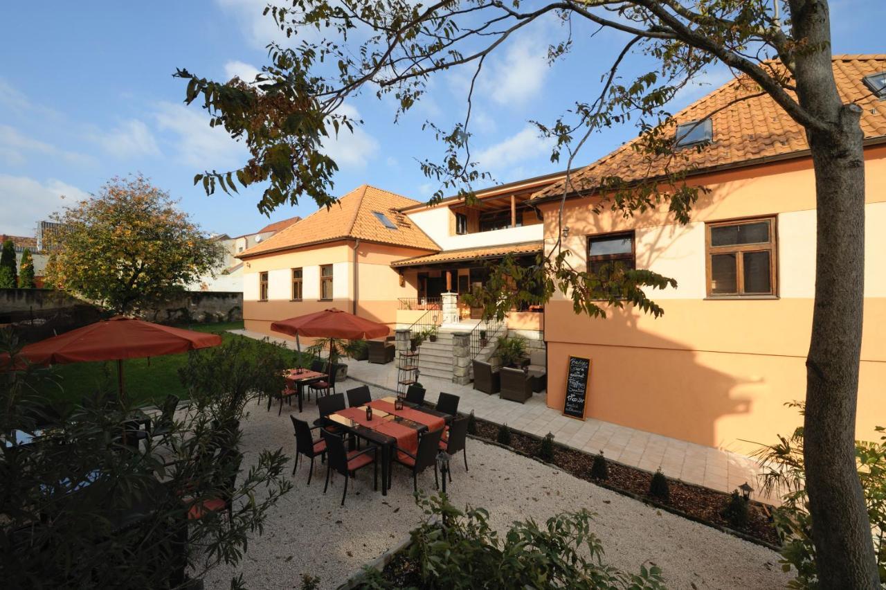 Hotel Gut Zentgraf Mörbisch am See Esterno foto