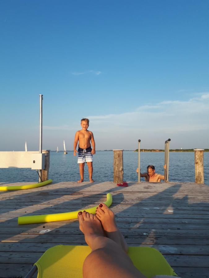 Hotel Gut Zentgraf Mörbisch am See Esterno foto